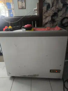 Jual freezer box sliding ukuran 250L