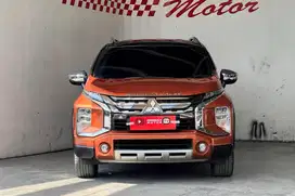 Mitsubishi Xpander Cross Premium 2020 Orange