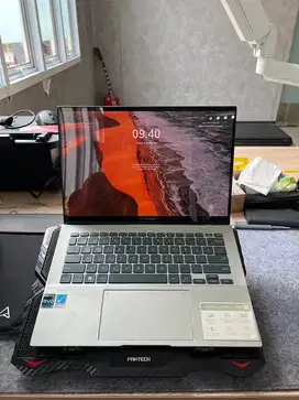 Asus zenbook 14 oled i5 1240p intel evo
