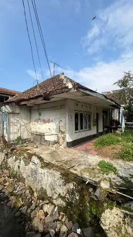 RUMAH BELANDA JARANG ADA STRATEGIS ASIA AFRIKA DEKAT BRAGA BANDUNG