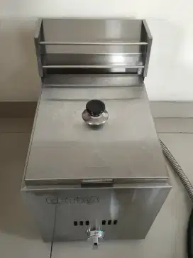 Dijual Gas Deep Fryer GETRA GF-101G (6 liter) + selang & kepala gas
