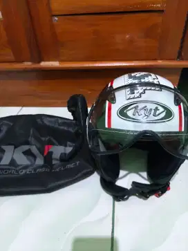 Helm KYT Retro Elsico