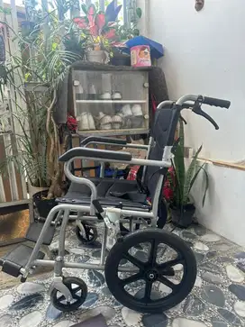 JUAL CEPAT KURSI RODA 650.000 NEGO