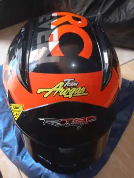 Dijual helm KYT Rc7 bekas