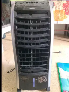 SHARP AIR COOLER WITH 4 ICE PACK No minuss