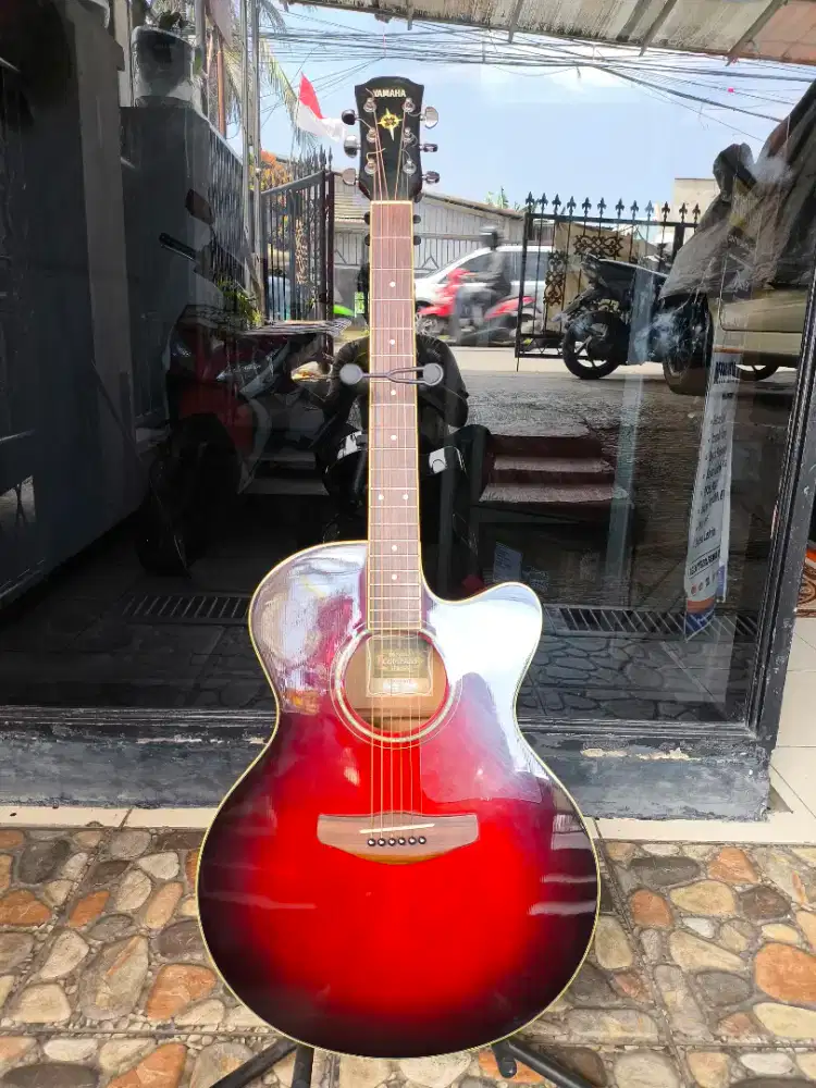 Yamaha CPX merah maroon