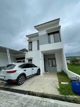 Dijual Rumah Minimalis Komplek Cihanjuang Rahayu View Asri Siap Huni