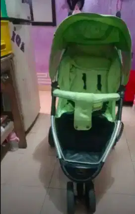 Dijual stroller sudah tidak dipakai
