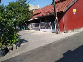 Disewakan Rumah siap huni 1 lantai Baru Renov Aman&Nyaman