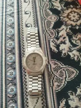Jam tangan TAG HEUER