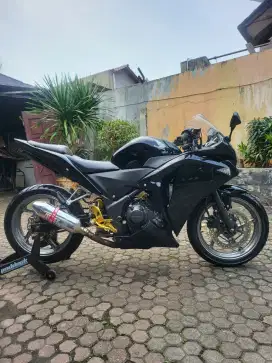 Dijual aja honda cbr250