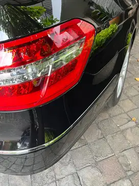 Mercedes-Benz E300 2011 Bensin