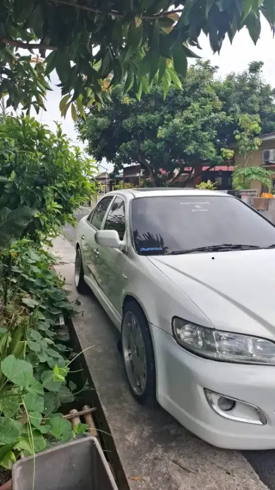 Dijual honda accord tahun 2000 manual