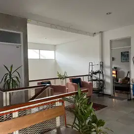 Dijual Rumah Bekas Kantor Buah Batu Bandung