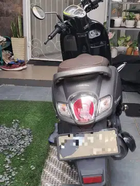 Motor Scoopy pemakaian wanita sdh jarang pakai