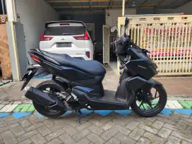 Vario 160 CBS Hitam