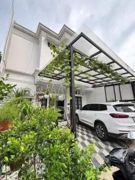 Disewakan rumah mewah full furnish