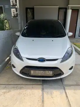 Mobil Ford Fiesta 2012 1.6 Type S AT