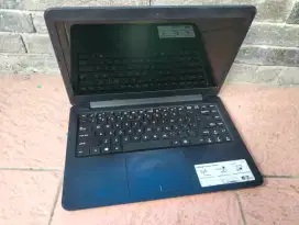 Asus e402y laptop model slim AMD e2-7015/4gb ddr4 SSD 128