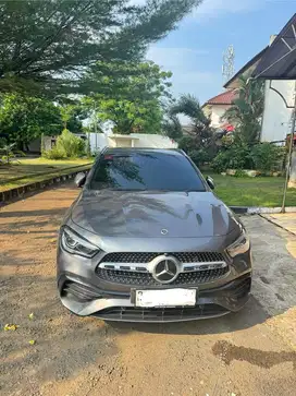 Mercedes-Benz GLA200 2023 Bensin