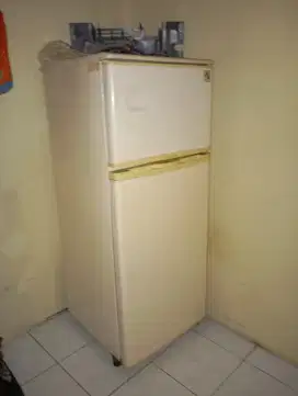 Kulkas LG 2 pintu