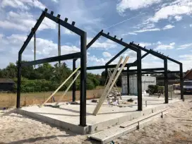 Konstruksi Gedung/ Kafe Full Hollo Galvanis