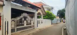 MURAH! SUPER NEGO! Rumah Cipayung, Lubang Buaya Dijual. Bangunan Lama