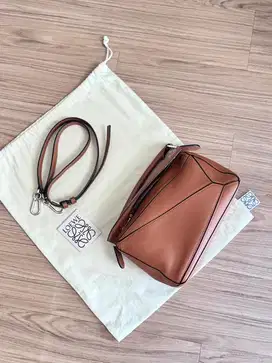 NETT!! PRELOVED - Loewe Puzzle Small Tan