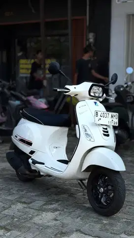 PIAGGIO VESPA S 125 IGET FACELIFT 2023 MURAH BANGET BISA KREDIT