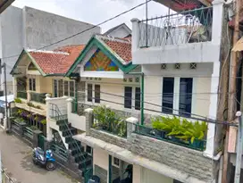 Rumah tinggal dan kost,rumah 3 lantai  tamansari kota bandung