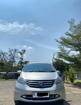 Honda Freed 1.5 E PSd AT 2010