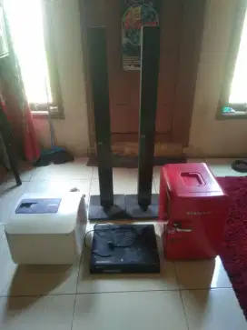 Di jual ni 4 barang kondisi bolh di cek dl