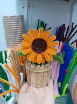 Hiasan Pot Bunga Kawat Bulu