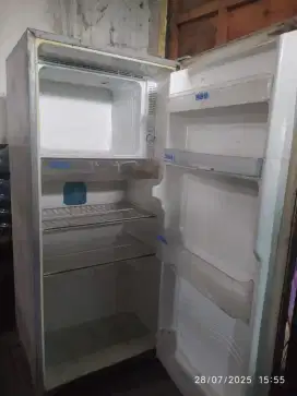 DI JUAL KULKAS BEKAS