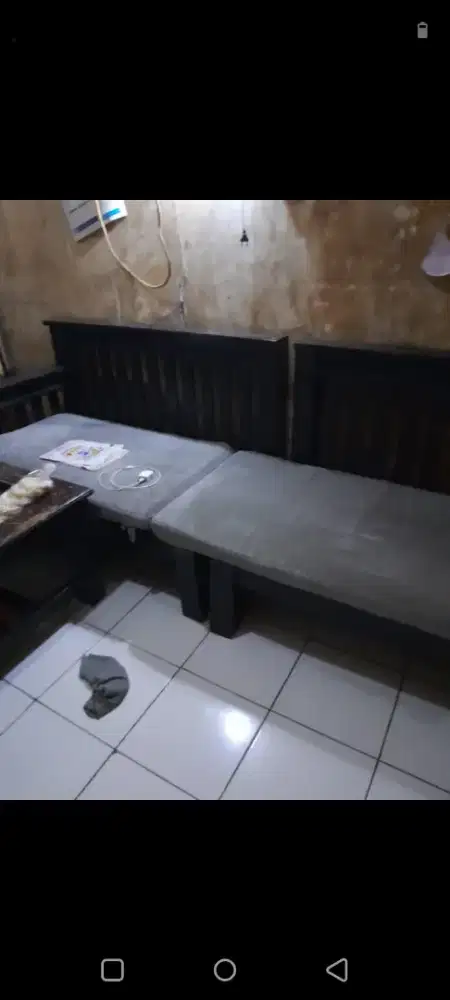 Sofa dan lemari sesuai yang digambar ya msh bagus .bekas pakai