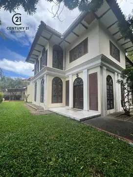 Dijual Rumah Nyaman dan Asri di Villa Cinere Mas