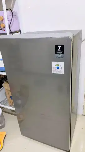 BU Kulkas Aqua 1 Pintu