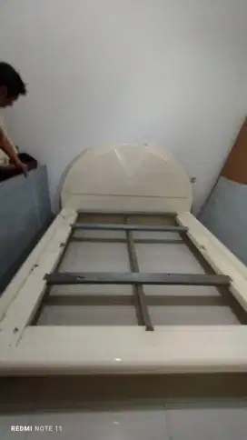 Springbed second bekas
