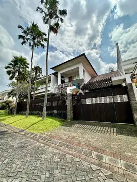 Dijual Rumah Hook Boulevard Cluster Premium Nieuw Indie Araya Malang