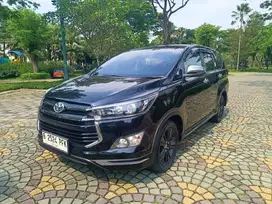 LOW KM MULUS TERAWAT LIKE NEW ! Toyota Innova 2.4 VENTURER Q AT 2018
