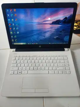 Laptop hp 14 Amd E2-9000e