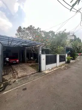 Rumah Asri dan Strategis Pangkalan Jati Cipinang Melayu, Jakarta Timur
