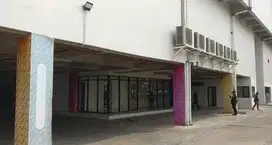 Dijual Gedung 6 lantai masih aktif beroperasi di pusat kota Depok