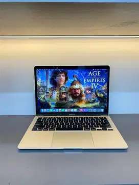 MacBook Air 2020 i3 8/256GB
