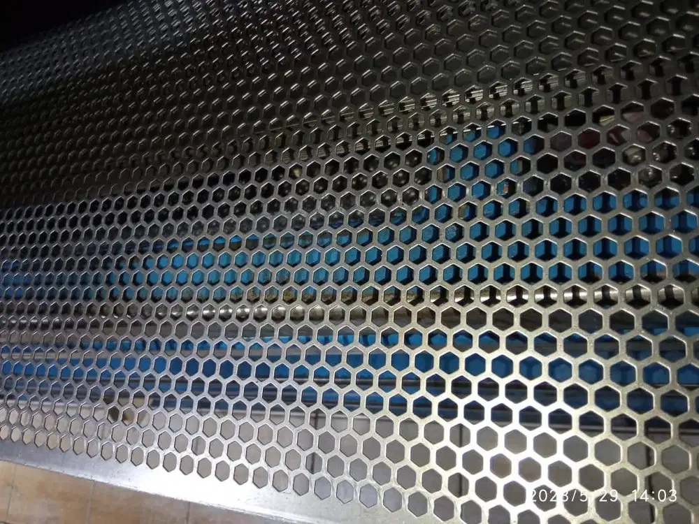 plat lubang besi hexagonal segi enam