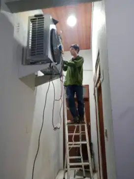 Service AC/pasang baru/cuci AC/jual beli dan service motor panggilan