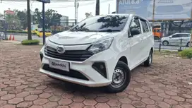 DP Rendah  5JT - Daihatsu Sigra 1.0 D Bensin-MT 2021 Putih