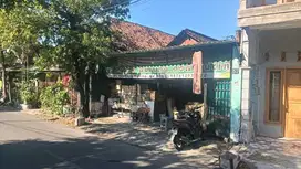 RUMAH DI JALAN KEMBANG KUNING NO 57, DARMO, WONOKROMO SURABAYA