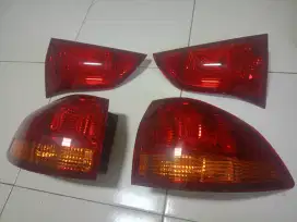 Lampu belakang Pajero sport tahun 2011