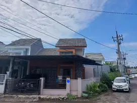 Jual rumah siap huni hook